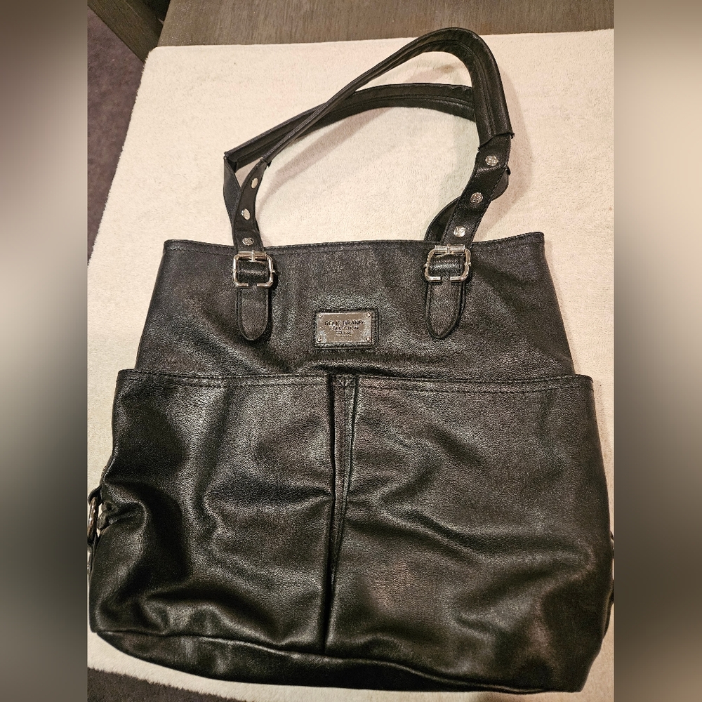 RELIC BRAND PURSE